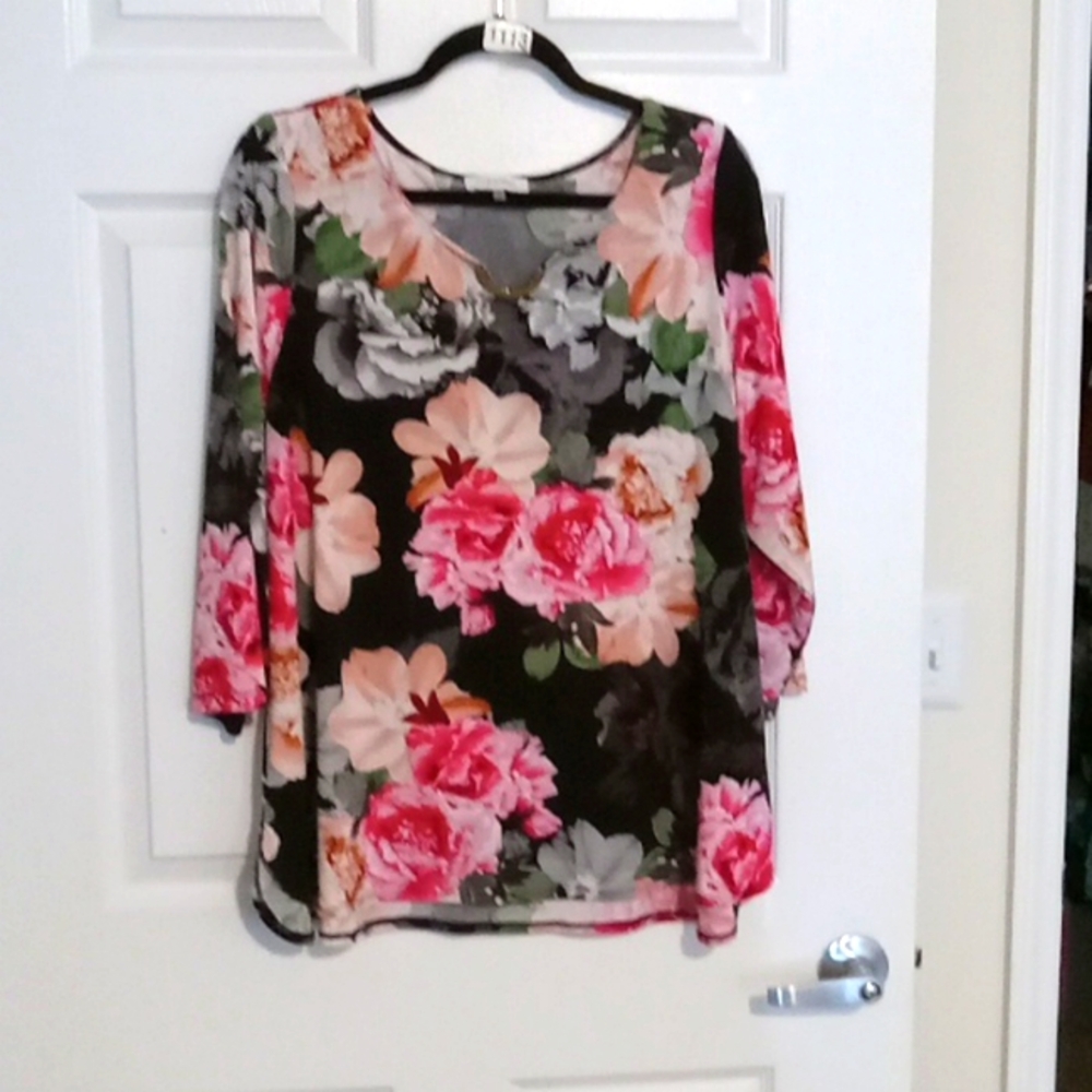 Calvin Klein 1X floral blouse